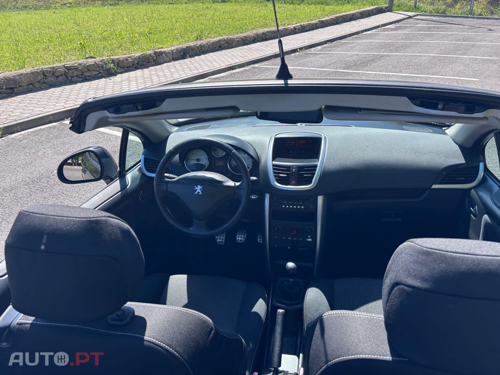 Peugeot 207 CC 1.6 HDi FAP