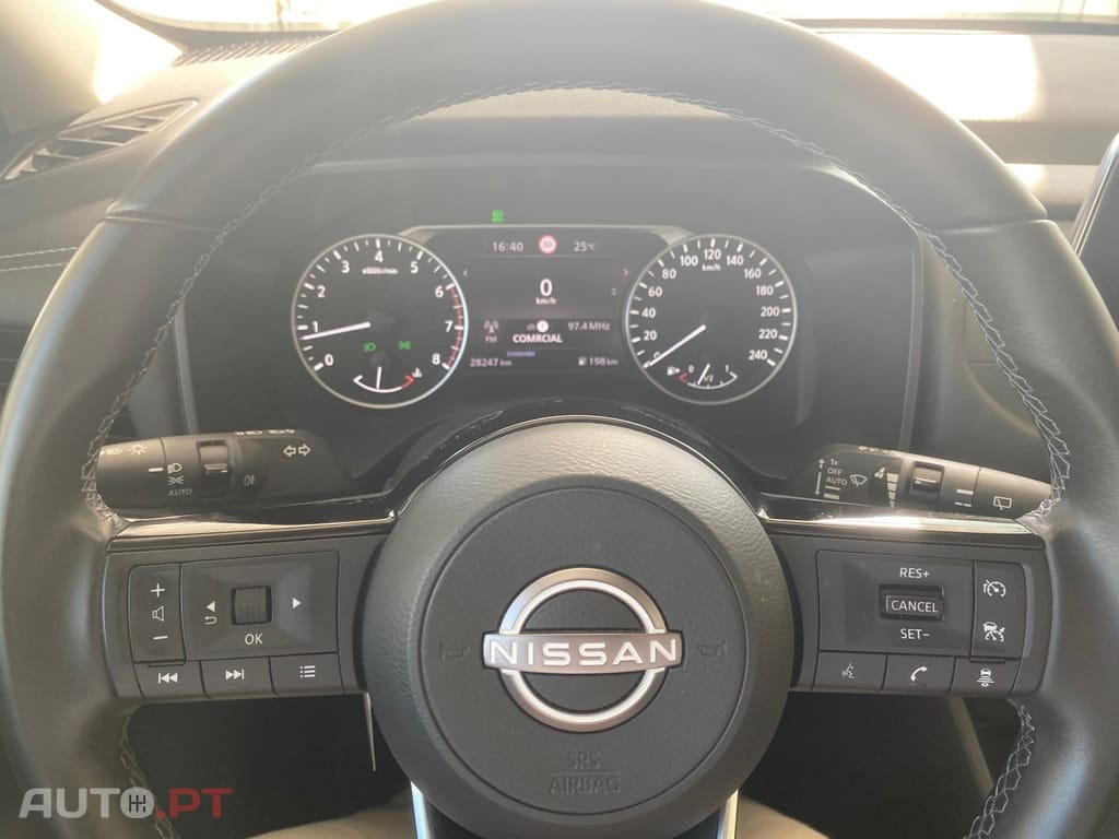 Nissan Qashqai 1.3 DIG-T Premiere Edition