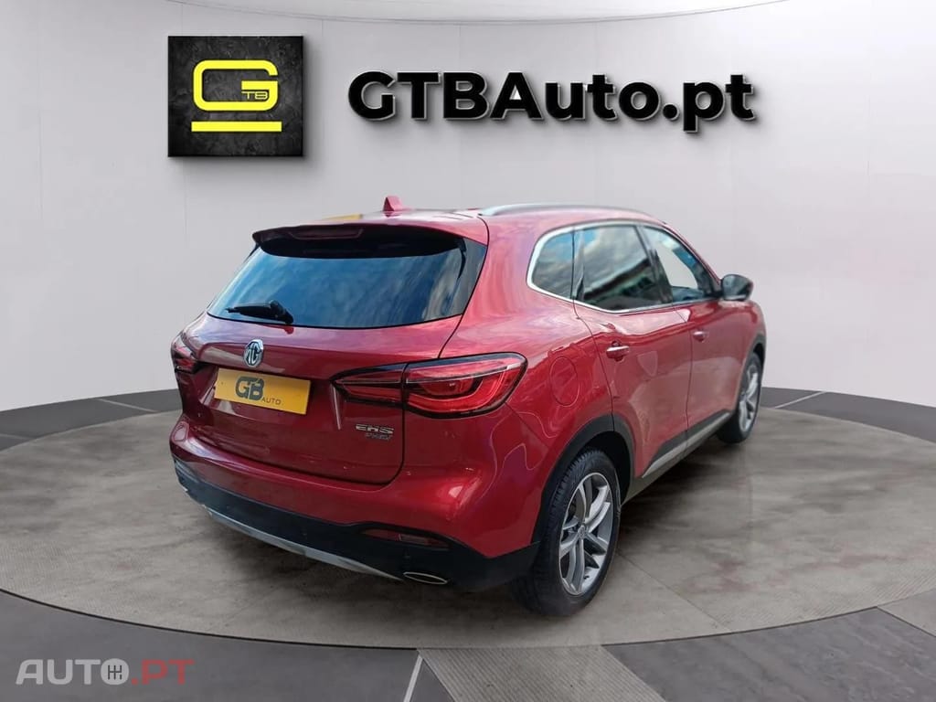 MG EHS LUXURY PHEV