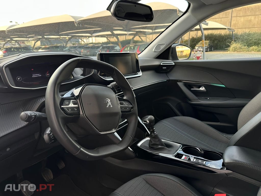 Peugeot 2008 1.5 BlueHDi Allure