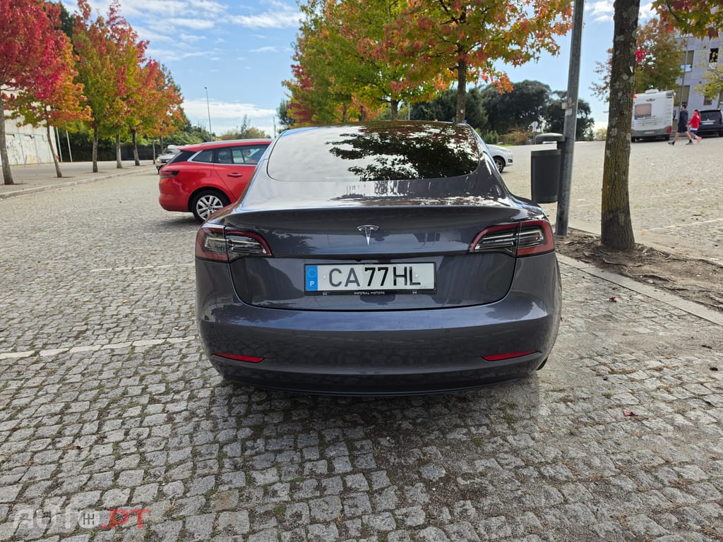Tesla Model 3 SR Plus