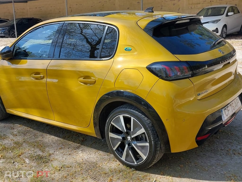 Peugeot E-208 50 kWh GT Line