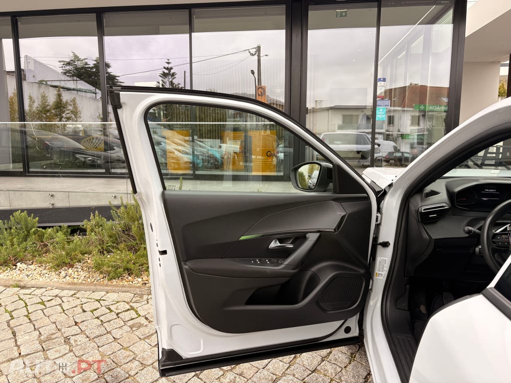 Peugeot 2008 1.2 PureTech Active Pack