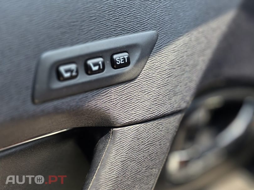 Toyota Avensis 2.0 D-4D Exclusive +Pele+GPS