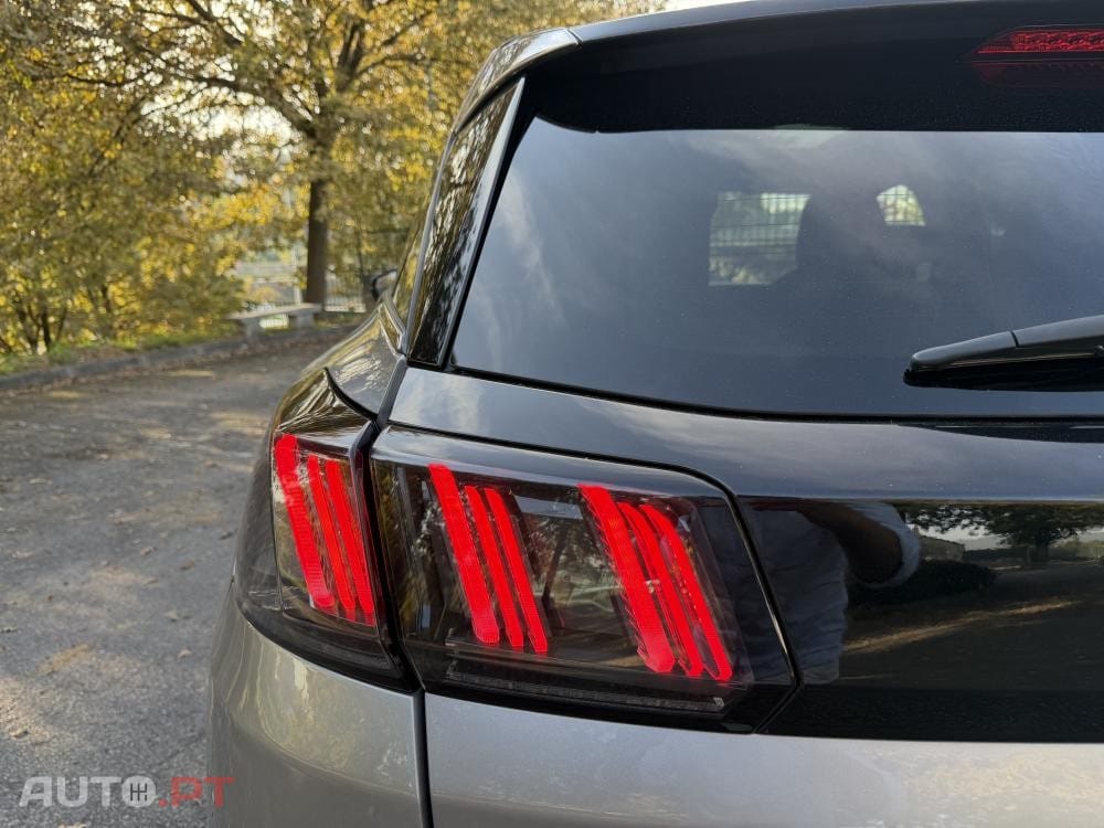 Peugeot 3008 1.6 Hybrid GT Pack e-EAT8