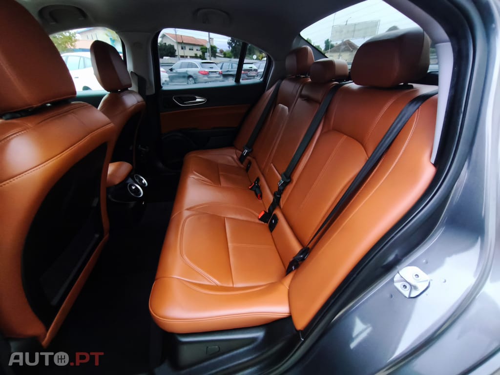 Alfa Romeo Giulia 2.2 D Super AT8