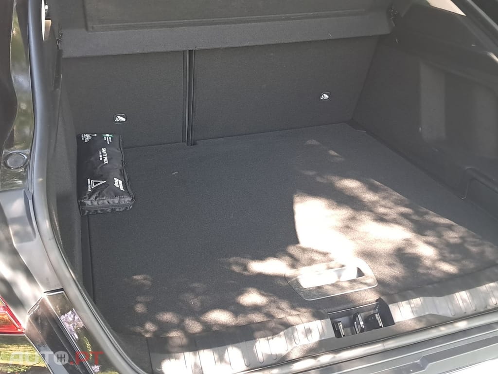 Renault Arkana 1.6 E-Tech Business