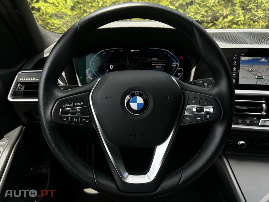 BMW 320 e Touring Line Luxury Auto