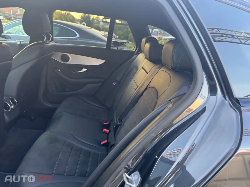 Mercedes-Benz C 300 de AMG Line