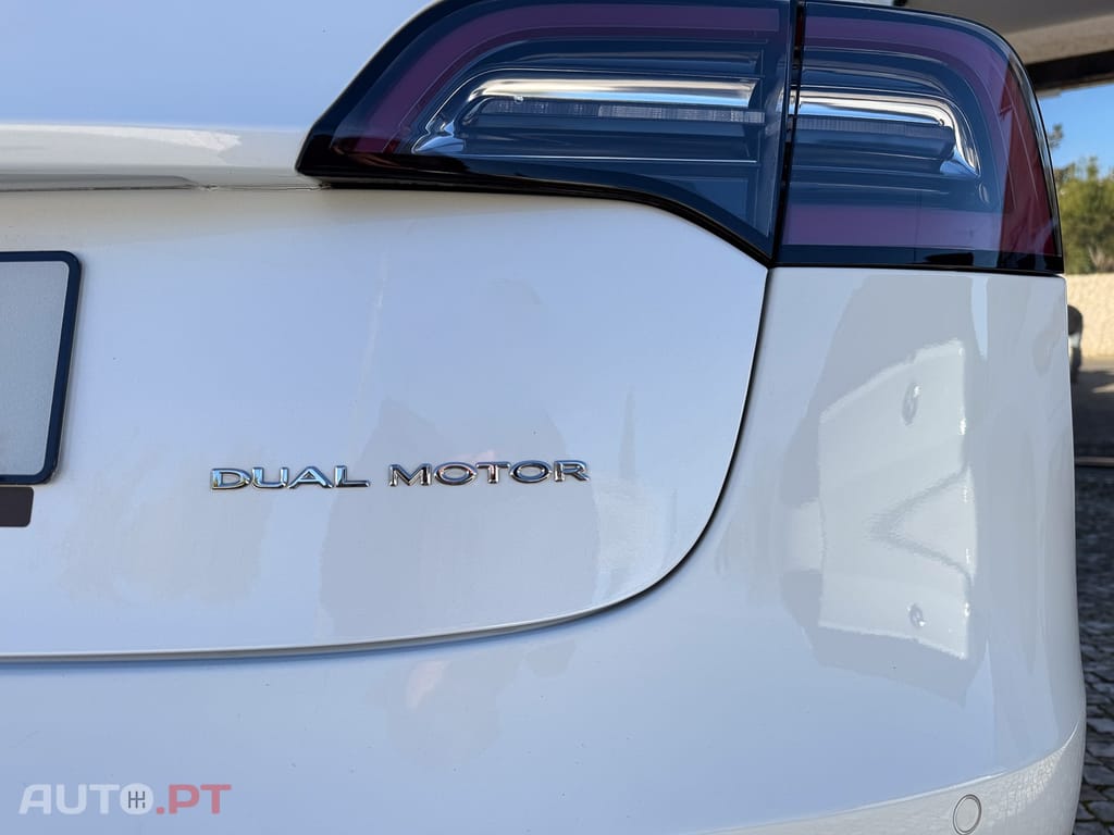 Tesla Model 3 Long-Range Dual Motor AWD