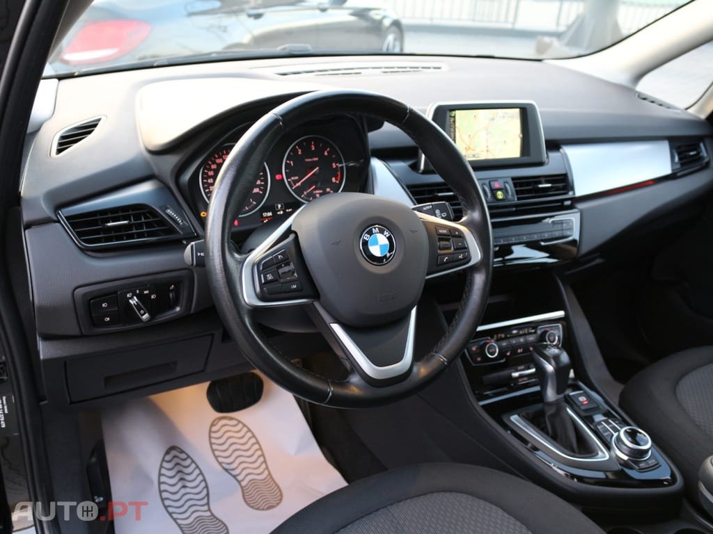 BMW 218 d Auto