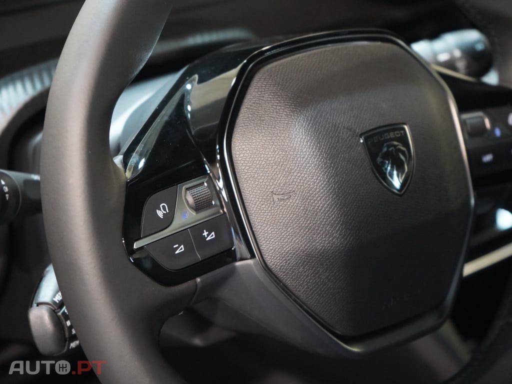 Peugeot 2008 1.2 PureTech Allure