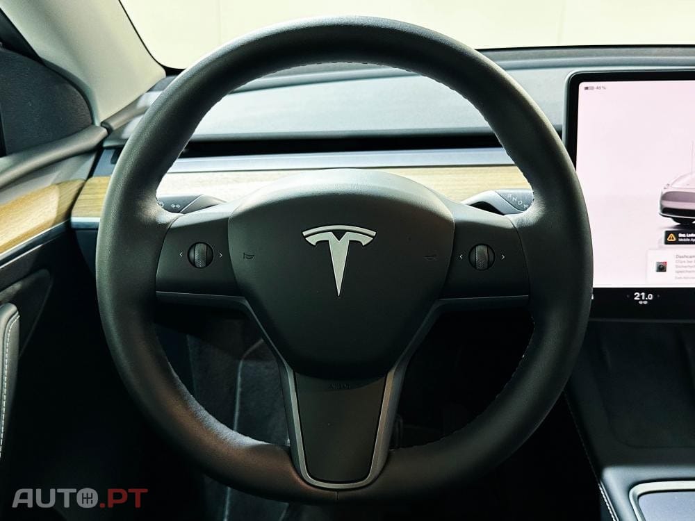 Tesla Model Y Long Range Dual Motor AWD