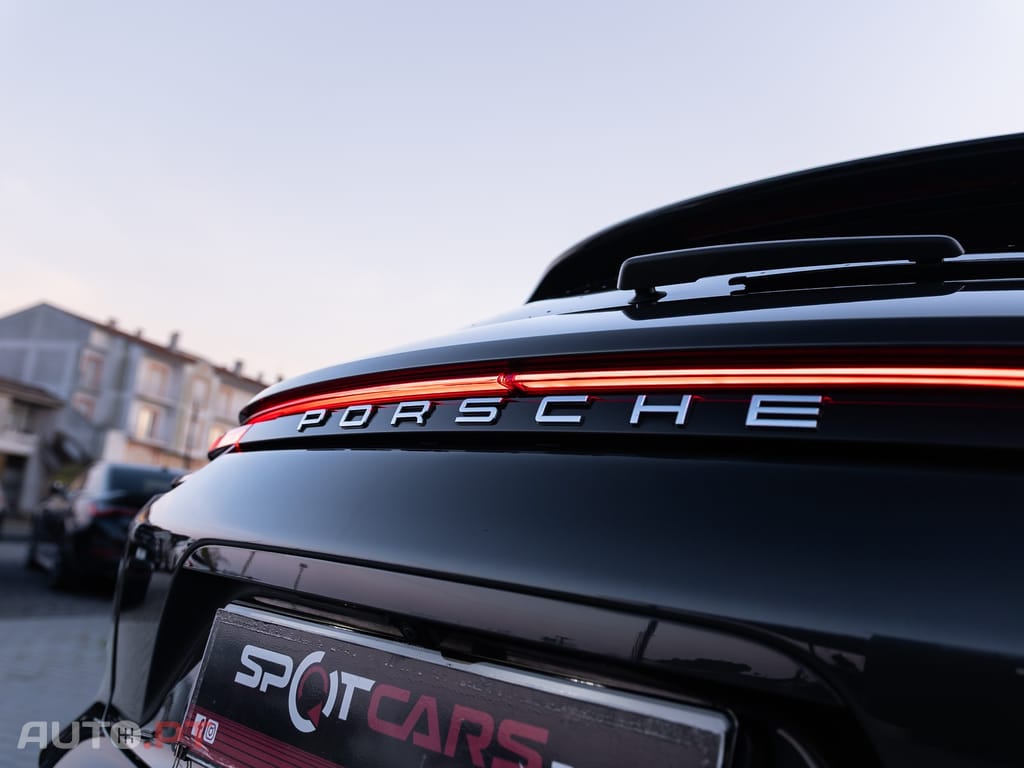 Porsche Panamera 4 E-Hybrid