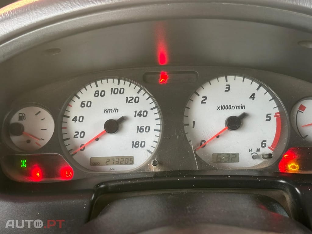 Nissan Pick Up 2.5 TD CD Look Navara