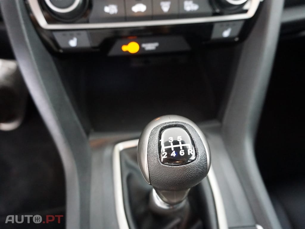 Honda Civic 1.6 i-DTEC Elegance Navi