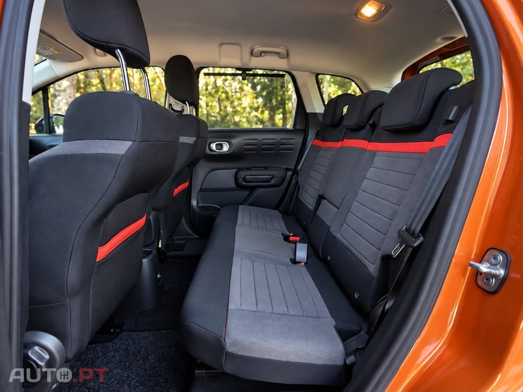 Citroën C3 Aircross 1.6 BlueHDi Feel S&S — fotografia 19