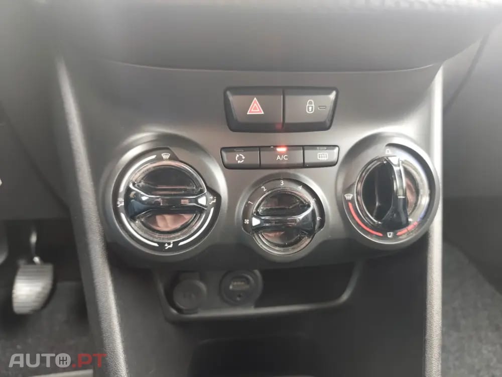 Peugeot 208 1.6 BlueHDi Style