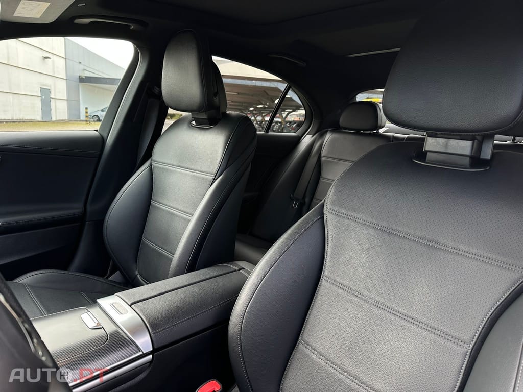 Mercedes-Benz C 300 e AMG Line