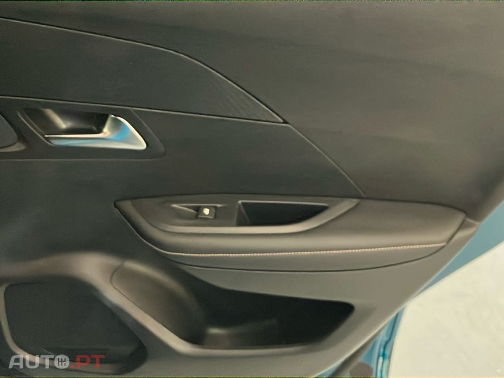 Peugeot E-2008 54 kWh Allure