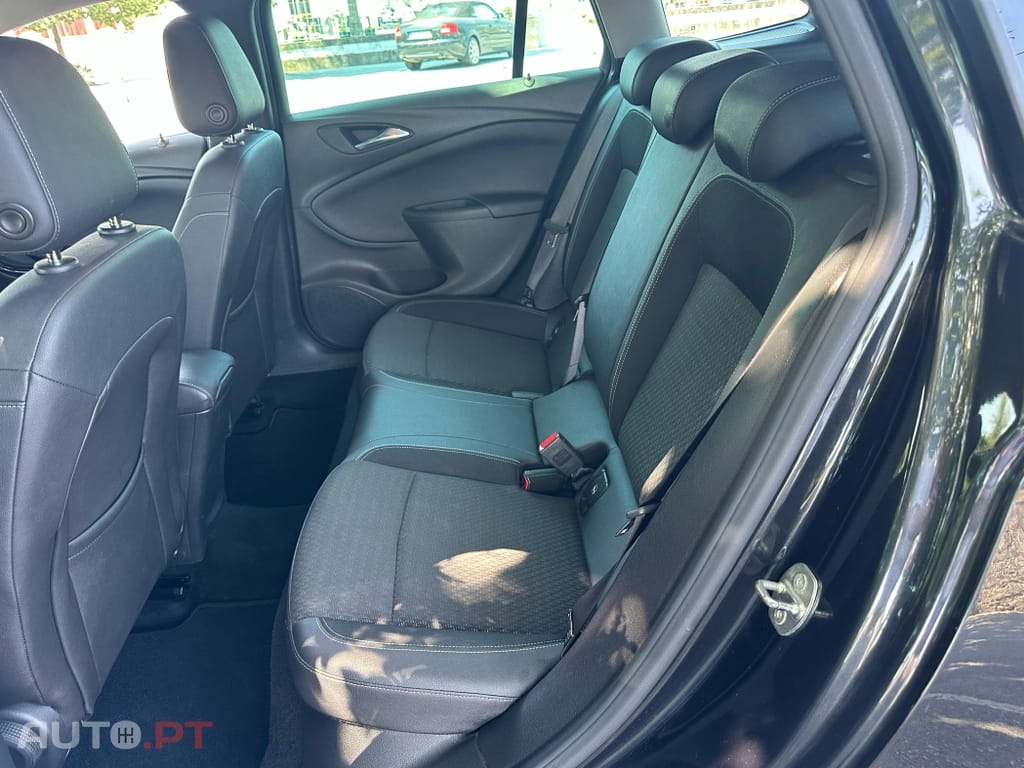 Opel Astra Sports Tourer 1.6 CDTi Cosmo S/S J18