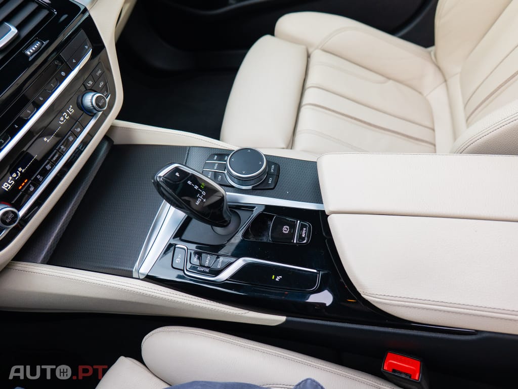 BMW 520 d Pack Desportivo M Auto