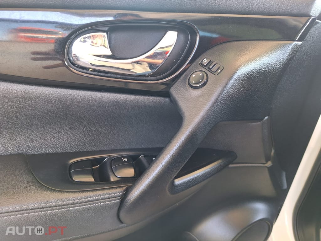 Nissan Qashqai 1.5 dCi Tekna Premium 17 Pack S Pele Preta