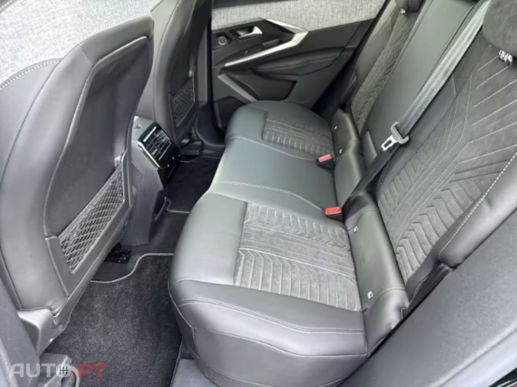 Peugeot E-3008 GT I.V.A DEDUTIVEL