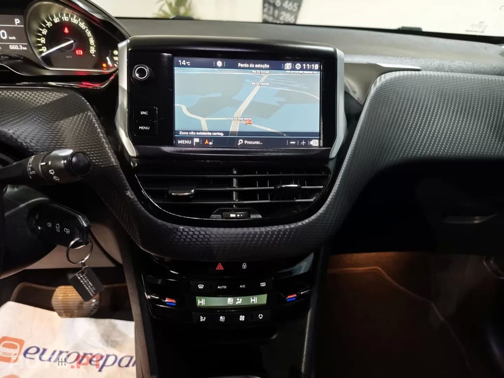 Peugeot 208 PureTech 110 Stop & Start EAT6 Tech Edition