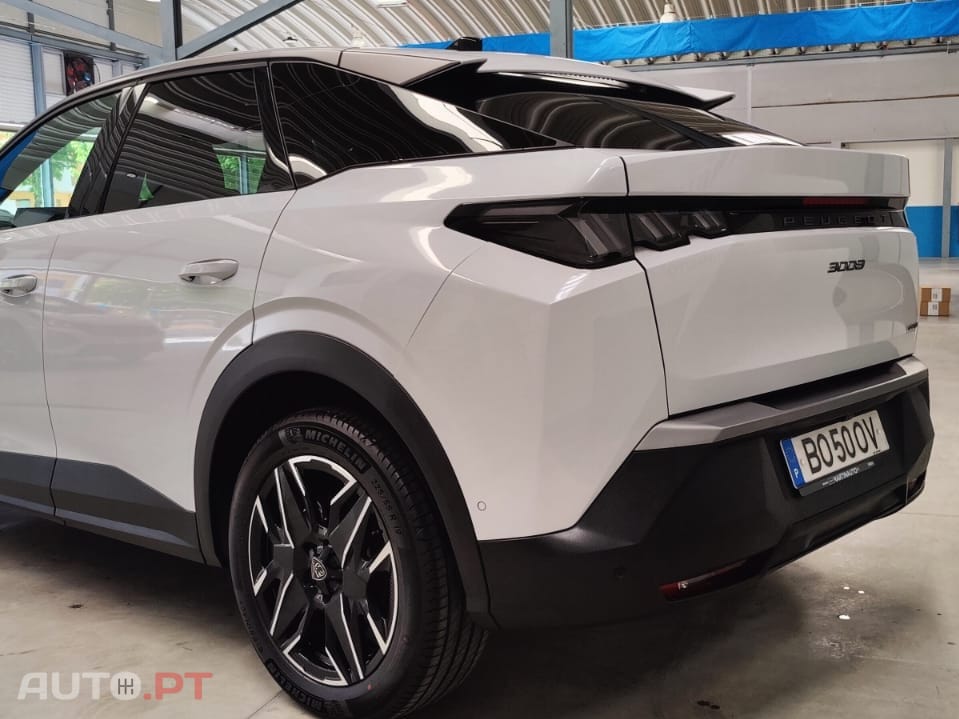 Peugeot 3008 1.2 Hybrid Allure e-DCS6