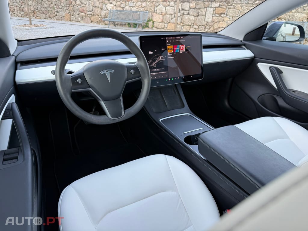 Tesla Model 3 Long-Range Dual Motor AWD