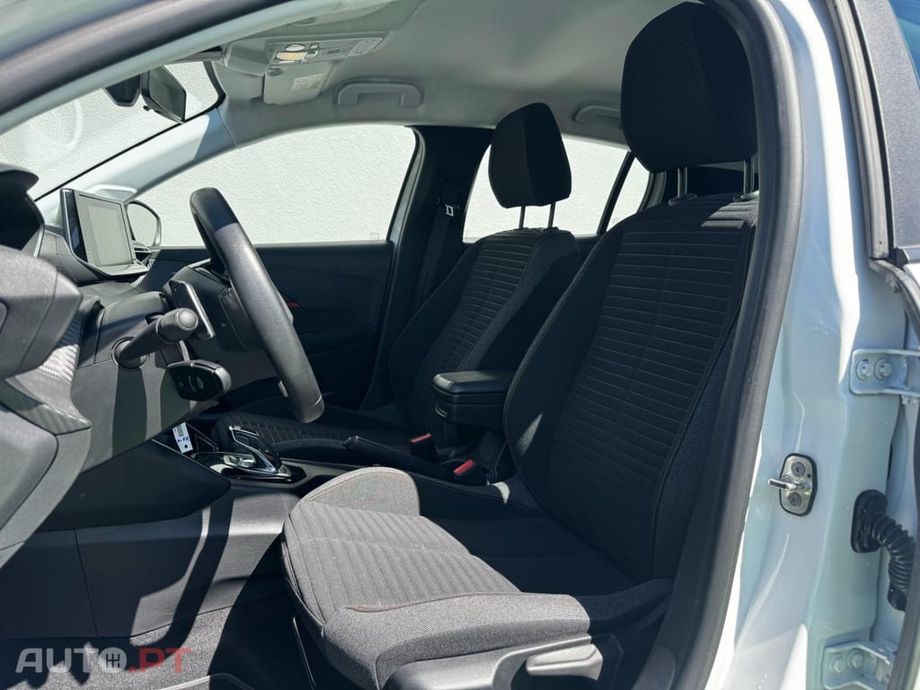 Peugeot 208 1.2 PureTech Allure EAT8