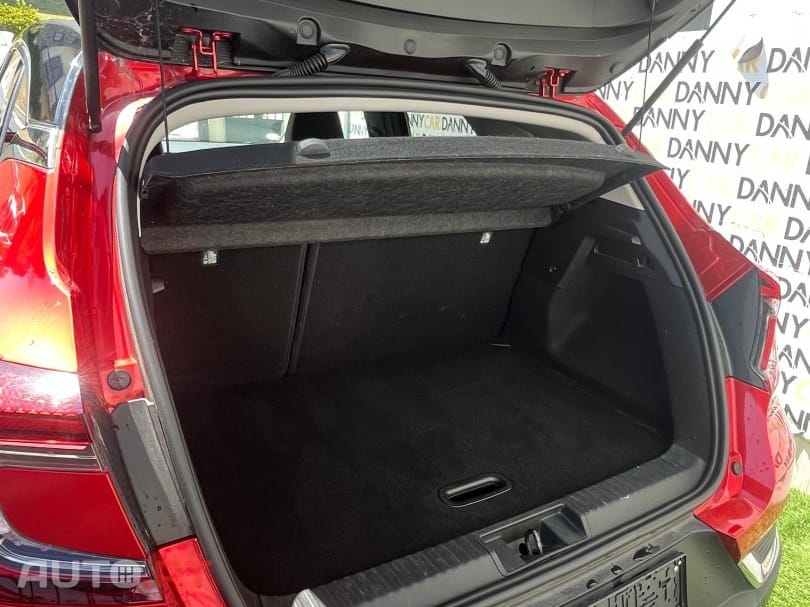 Renault Captur 1.0 TCe Techno Bi-Fuel