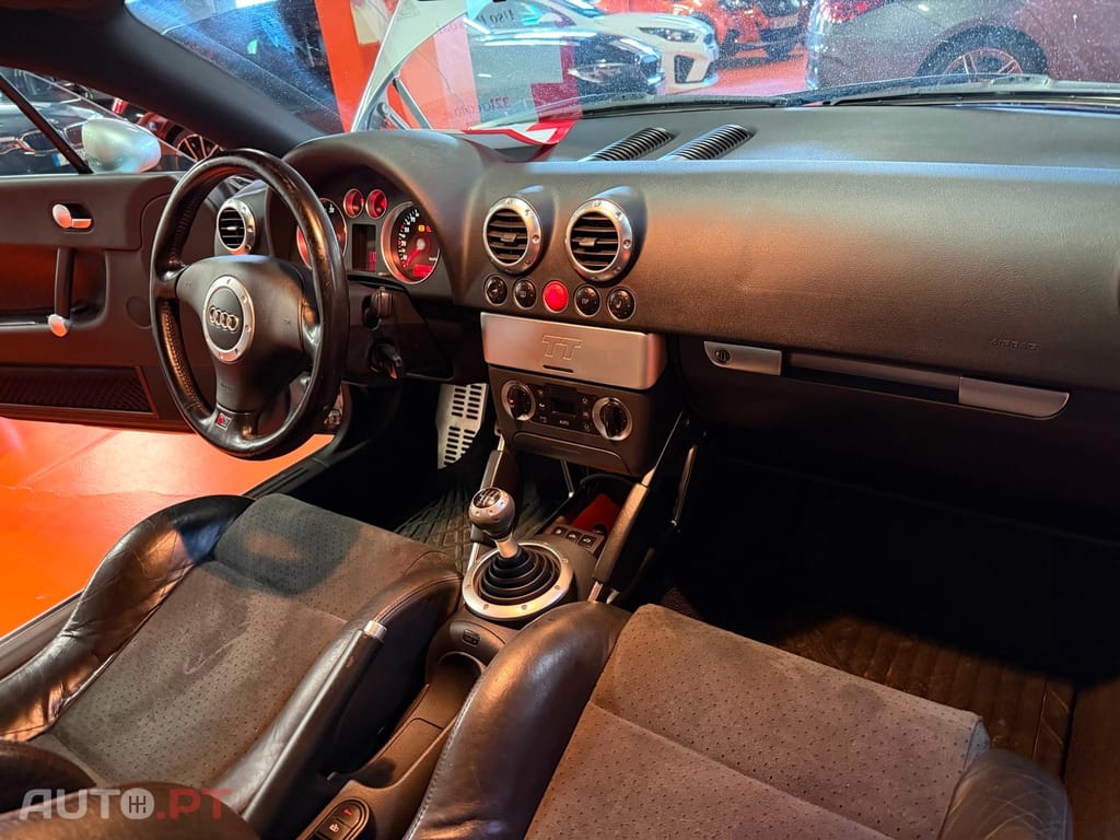 Audi TT 1.8 T S-line