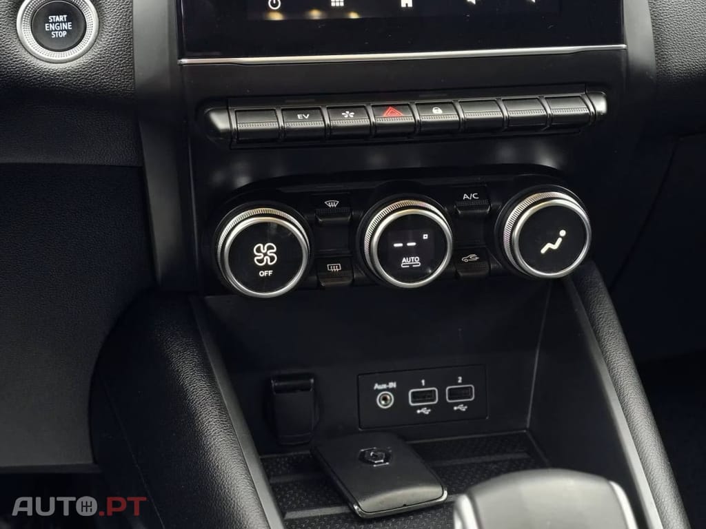 Renault Captur 1.6 E-TECH PLUG-IN INTENSE