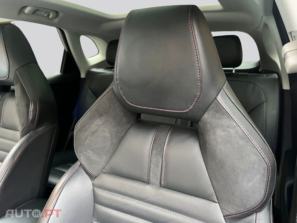 MG EHS PHEV Hybrid Luxury