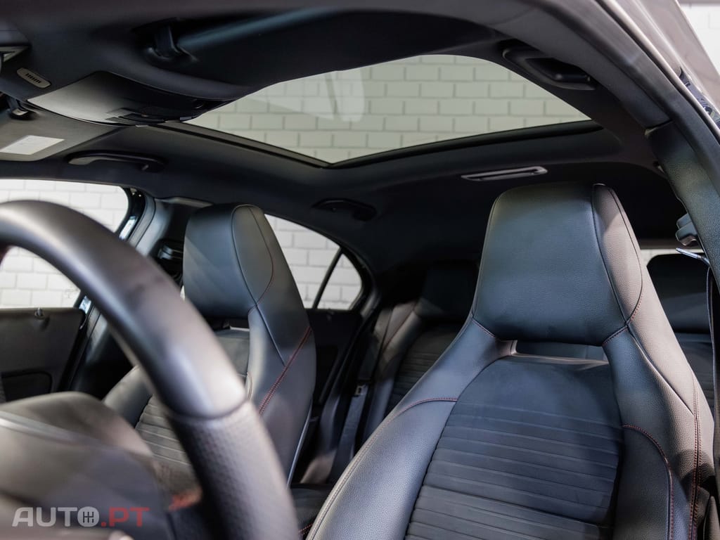 Mercedes-Benz A 180 d AMG Line