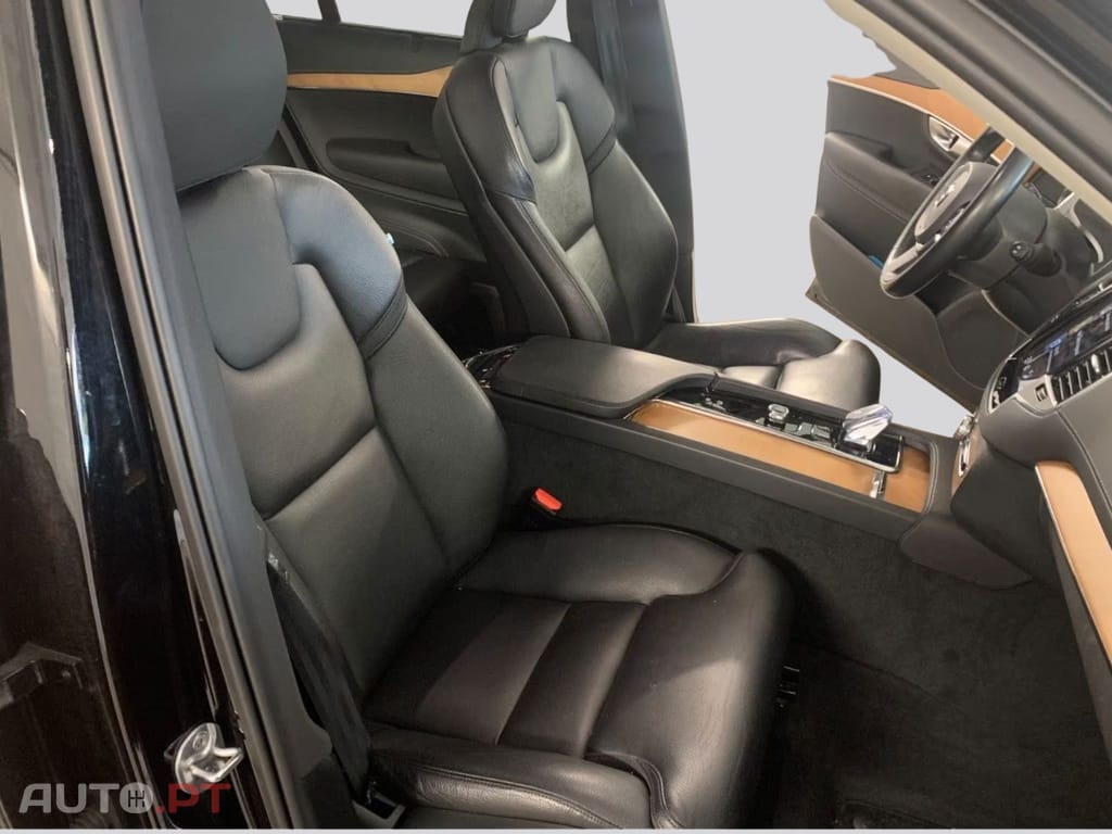 Volvo XC90 T8 Plus Bright Hybrid AWD