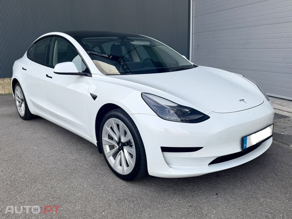 Tesla Model 3 Standard Range Plus RWD