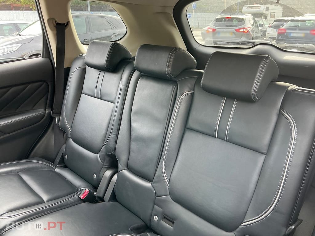 Mitsubishi Outlander 2.0 PHEV Instyle  Diamond 4WD