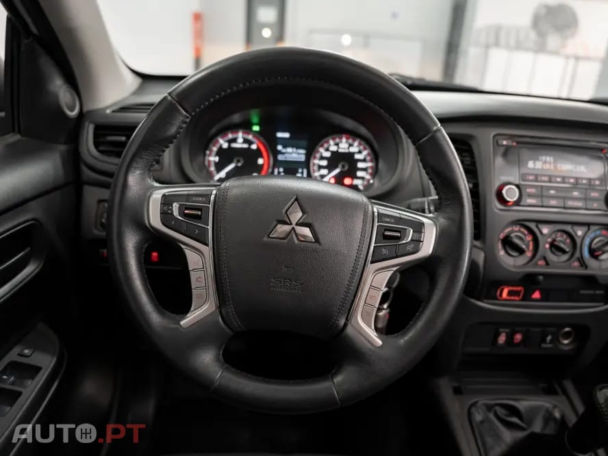 Mitsubishi L200 2.3 DI-D CD Invite 4WD
