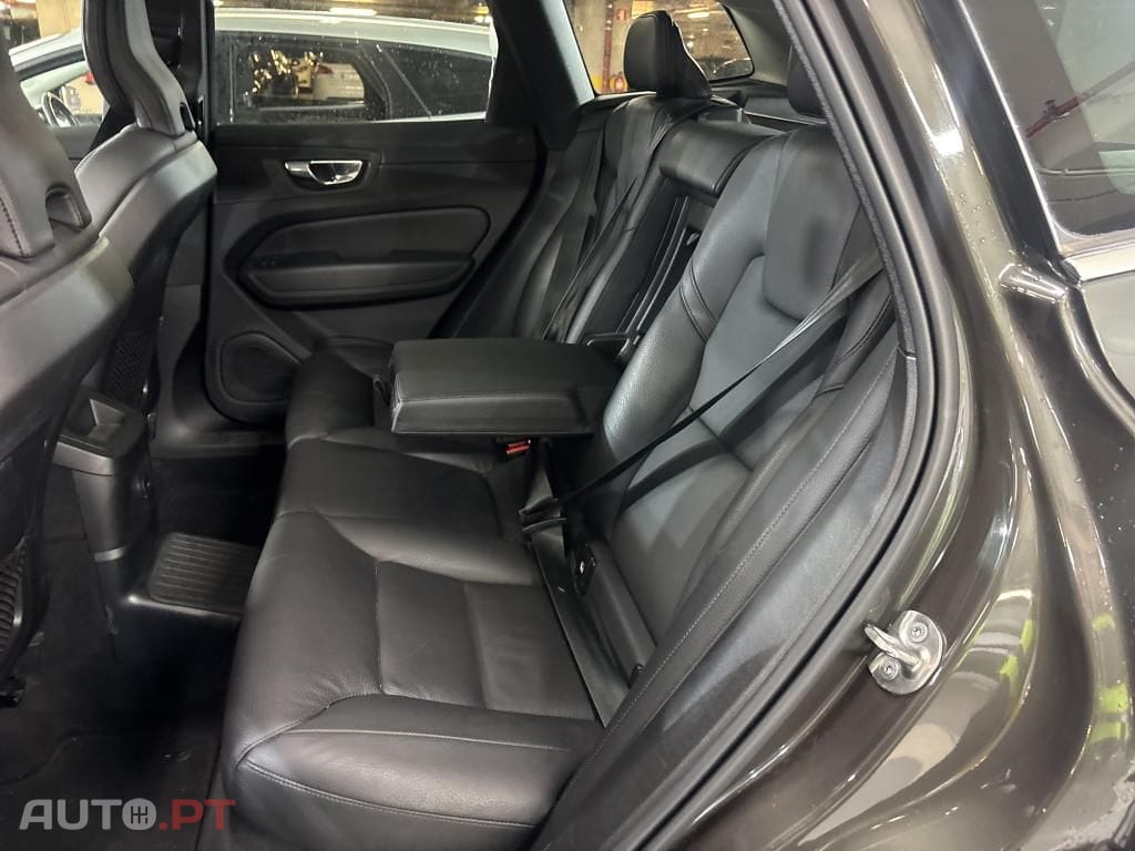 Volvo XC60 2.0 T6 PHEV Inscription Expression AWD