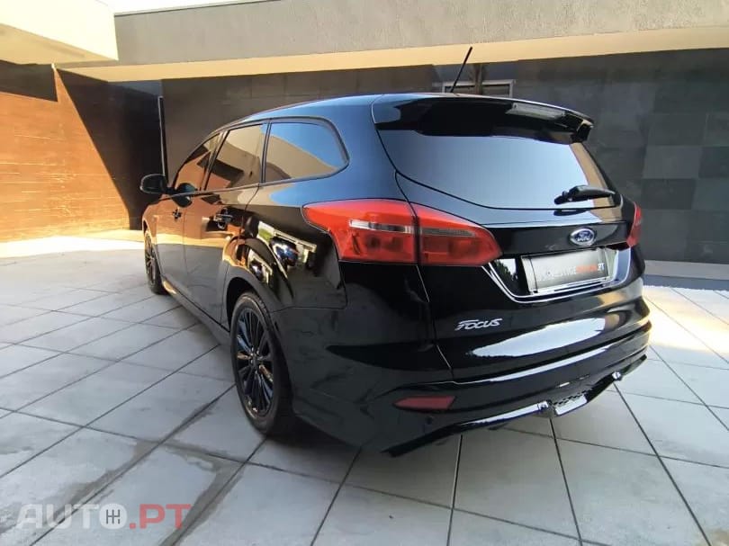Ford Focus SW 1.5 TDCi ST-Line
