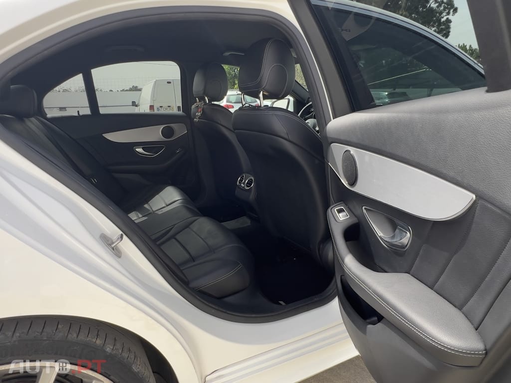 Mercedes-Benz C 300 h AMG Line