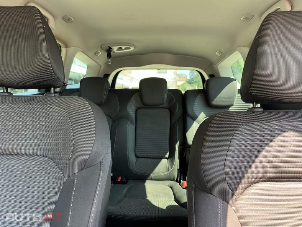 Renault Grand Scénic dCi 110 FAP EDC Dynamique