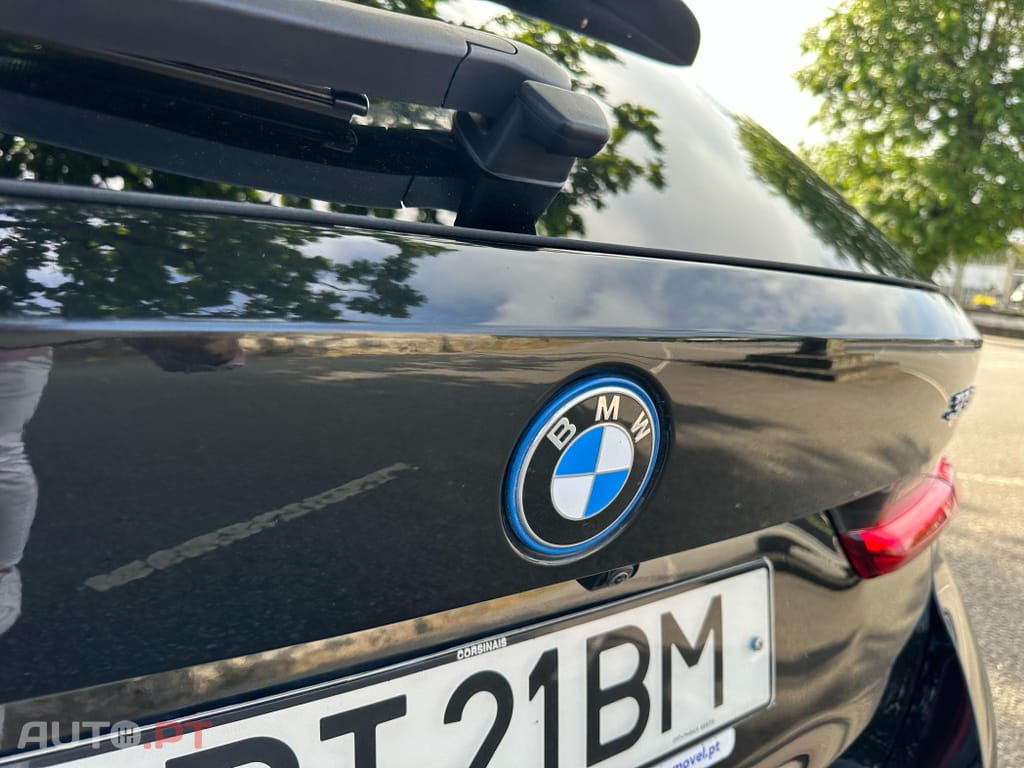 BMW 330 e Touring Pack Desportivo M Auto