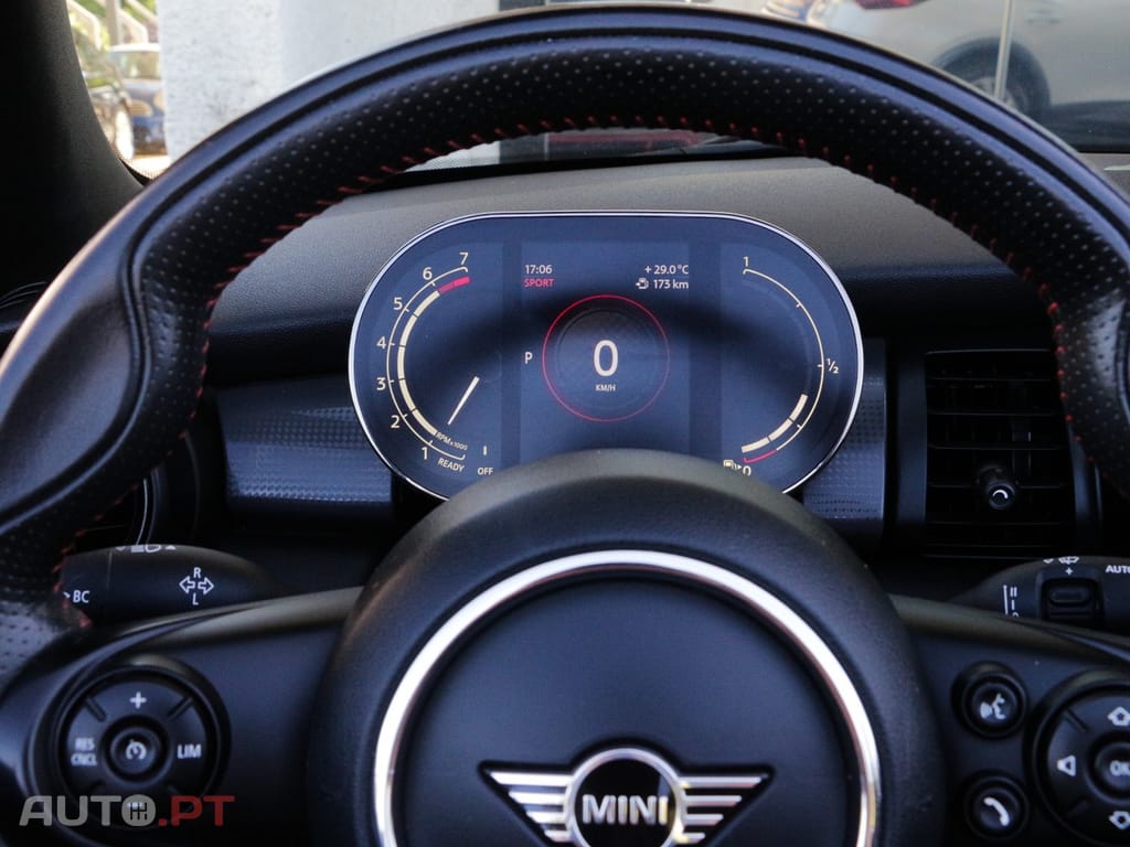 MINI Cabrio Cooper Premium First JCW Auto