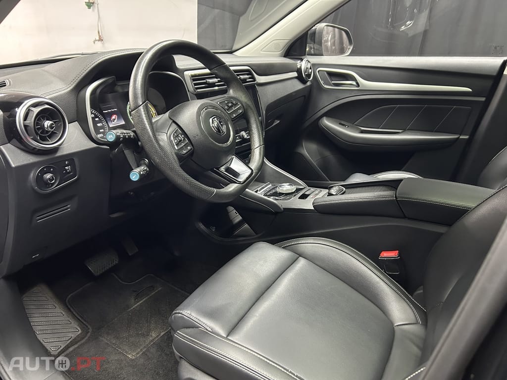 MG ZS EV 44.5 kWh Luxury