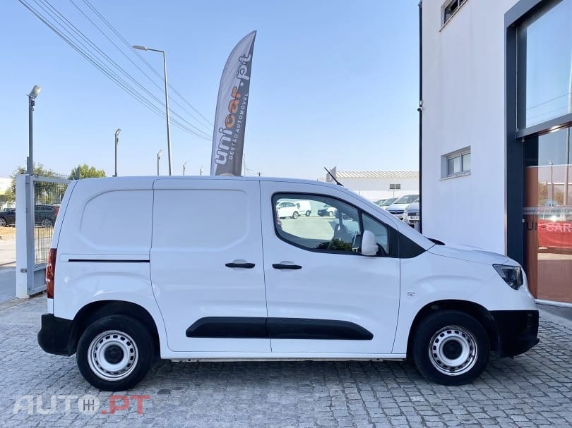 Opel Combo 3-lugares