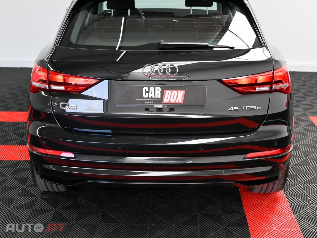 Audi Q3 45 TFSIe S line S tronic